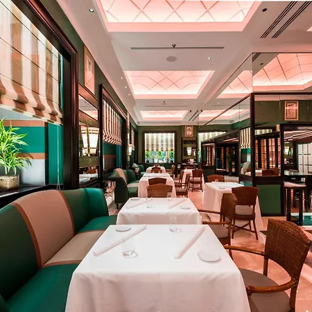 Marriott Grand Flora מלון רומא