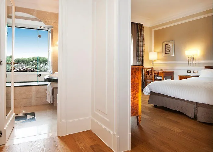 Marriott Grand Flora מלון