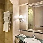 מלון Marriott Grand Flora 4*