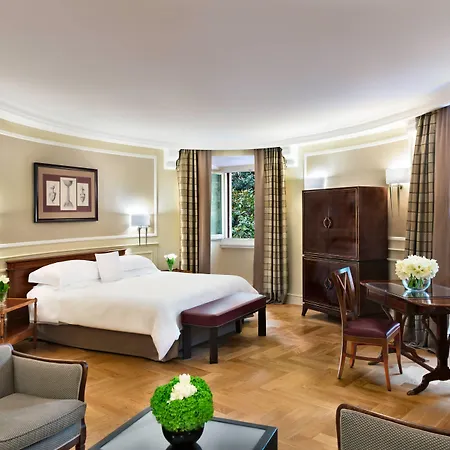 Hotel Marriott Grand Flora 4*
