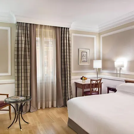 מלון Marriott Grand Flora 4*