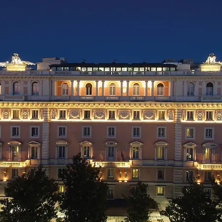 Отель Marriott Grand Flora