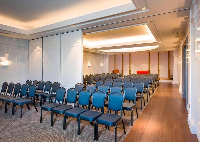 Marriott Grand Flora