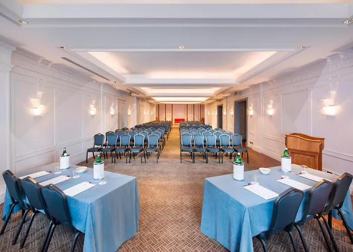 Marriott Grand Flora Hotel