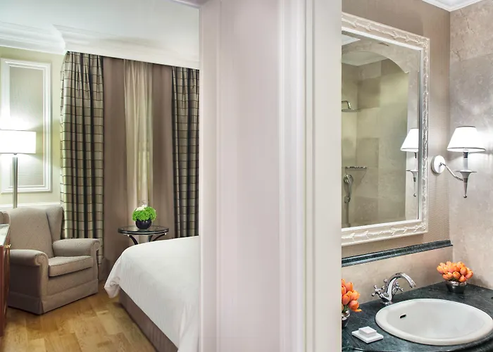 Hotel Marriott Grand Flora 4*