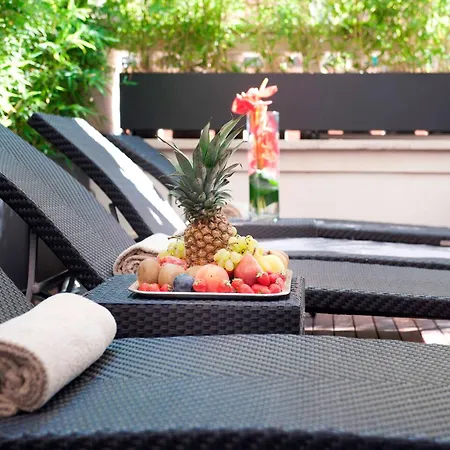 Отель Marriott Grand Flora Рим