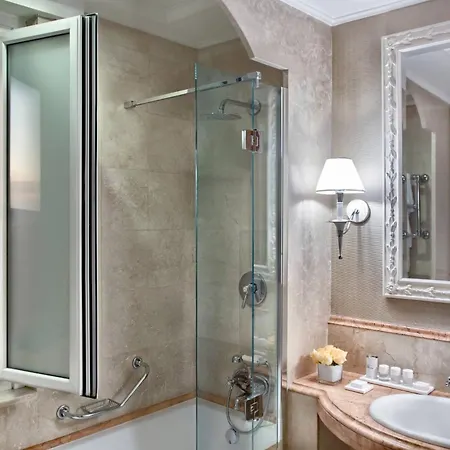 Marriott Grand Flora 4* Рим
