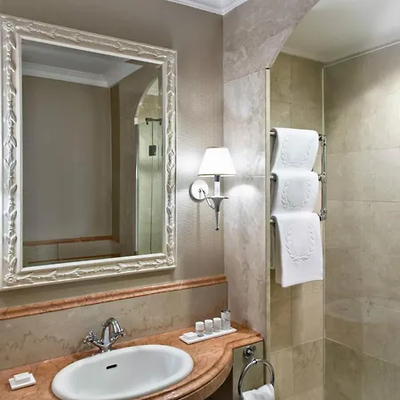 Marriott Grand Flora