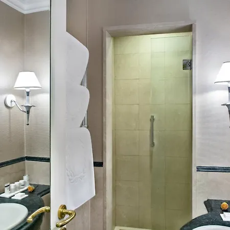 Marriott Grand Flora Отель Рим
