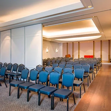Marriott Grand Flora Отель Рим
