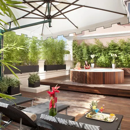 Marriott Grand Flora