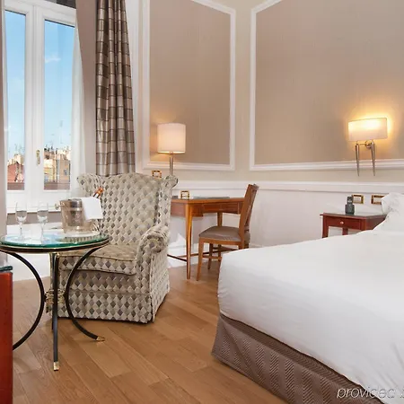 Отель Marriott Grand Flora 4*